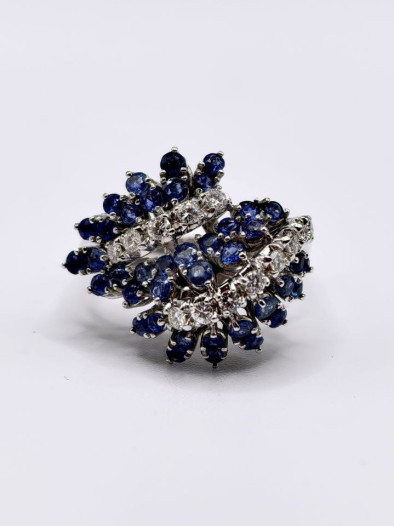 Кольцо из белого золота с бриллиантами