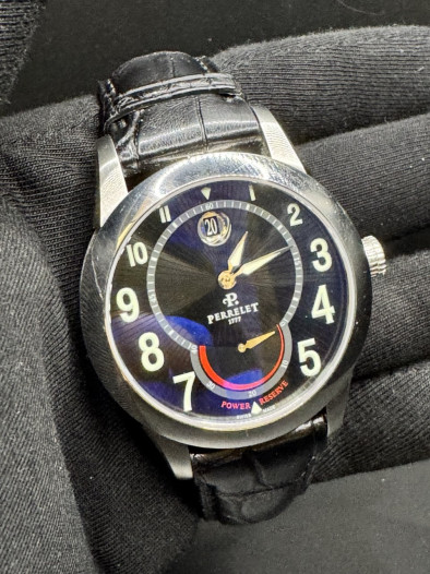 Часы Perrelet A1004