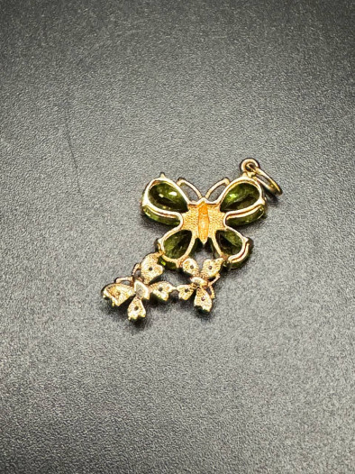 Золотая подвеска Бабочка