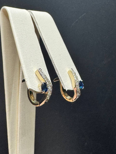 Золотые серьги с бриллиантами и сапфиром