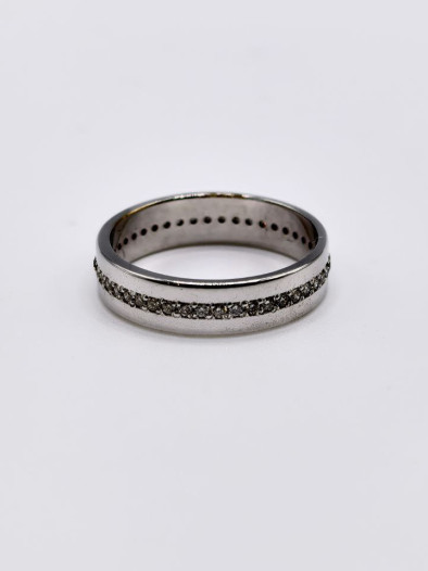 Кольцо из белого золота с бриллиантами