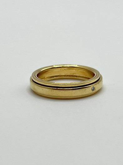 Кольцо из желтого золото PiageT