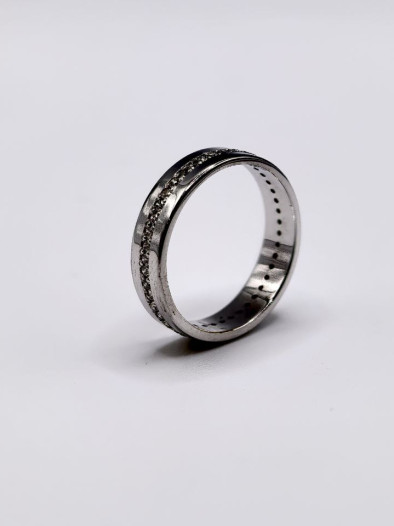 Кольцо из белого золота с бриллиантами